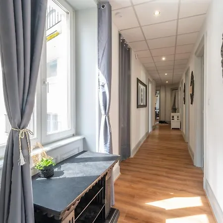 Beautiful Haussmannian In Center Appartement