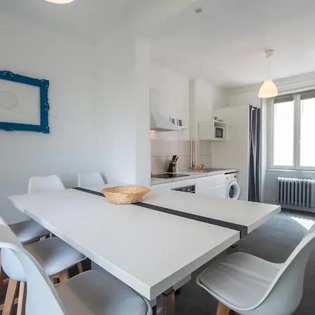 Beautiful Haussmannian In Center