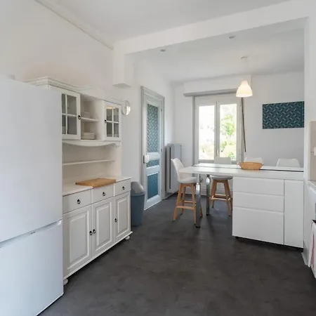 Beautiful Haussmannian In Center Appartement